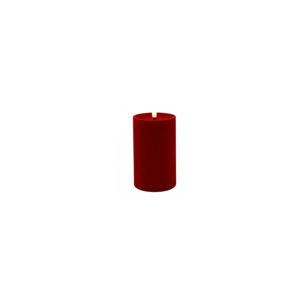 Κερί  κορμος βελουδ.κόκκινο LED warm white/timer/remote/2xAA 7,5x12,5cm Plastona 013.839964