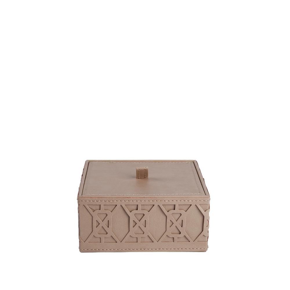 ΚΟΥΤΙ ΤΕΤΡΑΓ L ΣΥΝΘ. ΔΕΡΜΑ ΜΠΕΖ 15X15X7EK. Espiel FER208