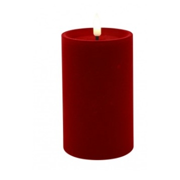 Κερί  κορμος βελουδ.κόκκινο LED warm white/timer/remote/2xAA 7,5x12,5cm