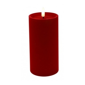 Κερί  κορμος βελουδ.κόκκινο LED warm white/timer/remote/2xAA 7,5x15cm